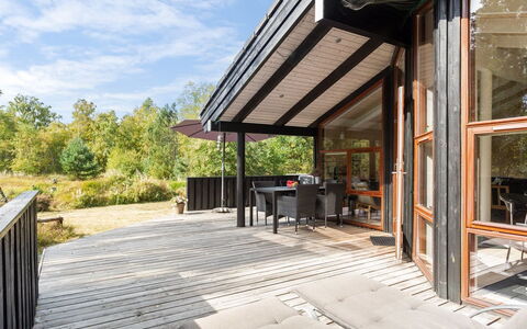 Bernarda - 400M from the Sea: Wood, Home, Porch, Deck, Hardwood, Roof, Wood Stain, Wood Flooring, Eco Hotel