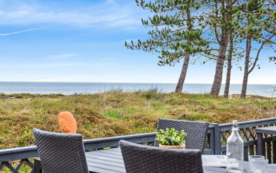Djuna - 200M from the Sea