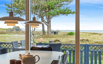 Djuna - 200M from the Sea
