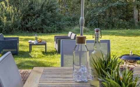 Thorger - 5Km from the Sea: Wood, Home, Porch, Deck, Hardwood, Roof, Wood Stain, Wood Flooring, Eco Hotel