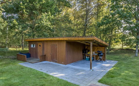 Thorger - 5Km from the Sea: Wood, Home, Porch, Deck, Hardwood, Roof, Wood Stain, Wood Flooring, Eco Hotel