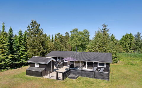 Ally - 250M from the Sea: Architecture, Roof, Home, Composite Material, Daylighting, Siding, Driveway