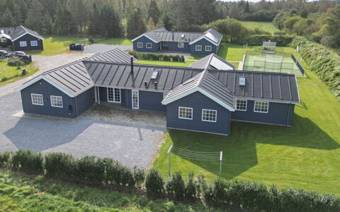 Damita - 350M from the Sea: Wood, Home, Porch, Deck, Hardwood, Roof, Wood Stain, Wood Flooring, Eco Hotel