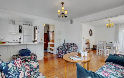 Ater - 800M from the Sea: Furniture, Interior Design, Flooring, Wood, Couch, Ceiling, Floor, Living Room, Room, Table