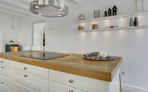 Stephie - 1.1Km from the Sea: Kitchen, Wood, Flooring, Countertop, Cabinetry, Interior Design, Ceiling, Light Fixture, Furniture, Floor