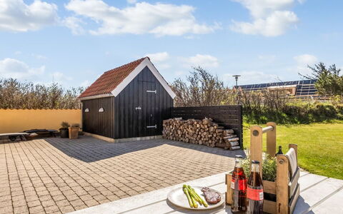 Hialmar - 400M from the Sea: Architecture, Roof, Home, Composite Material, Daylighting, Siding, Driveway
