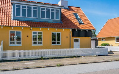 Elnara - 900M from the Sea