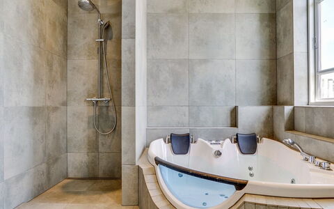 Sölve - 900M from the Sea: Bathtub, Plumbing Fixture, Bathroom, Flooring, Interior Design, Floor, Plumbing, Tap, Shower, Tile