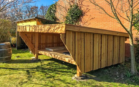Fulla - 1.1Km from the Sea: Wood, Wood Stain, Plank, Lumber, Hardwood, Backyard, Plywood, Shed, Garden Buildings, Lawn