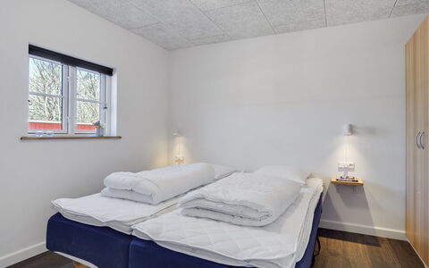Arlene - 800M from the Sea: Ceiling, Bedroom, Bed, Bedding, Bed Sheet, Room, Bed Frame, Light Fixture, Daylighting