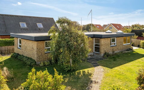 Villum - 700M from the Sea: Architecture, Roof, Home, Composite Material, Daylighting, Siding, Driveway