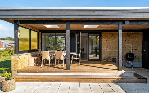 Villum - 700M from the Sea: Architecture, Roof, Home, Composite Material, Daylighting, Siding, Driveway