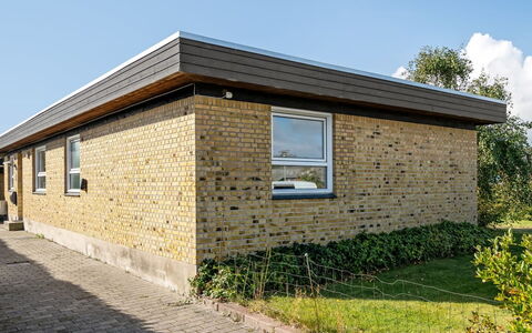 Villum - 700M from the Sea: Architecture, Roof, Home, Composite Material, Daylighting, Siding, Driveway