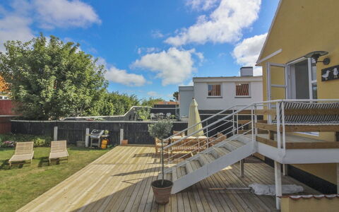 Elka - 100M from the Sea: Apartment, Shade, Balcony, Chair, Fence, Outdoor Furniture, Aluminium, Artificial Turf