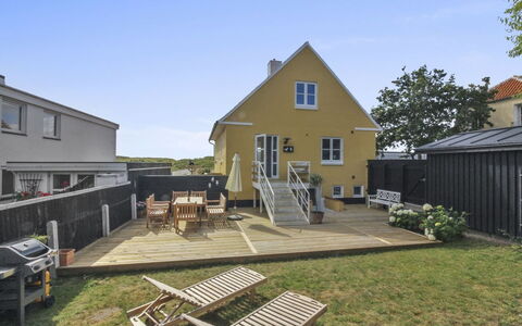 Elka - 100M from the Sea: Apartment, Shade, Balcony, Chair, Fence, Outdoor Furniture, Aluminium, Artificial Turf