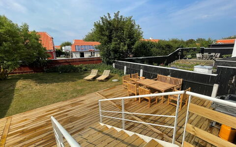 Elka - 100M from the Sea: Apartment, Shade, Balcony, Chair, Fence, Outdoor Furniture, Aluminium, Artificial Turf