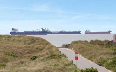 Elka - 100M from the Sea