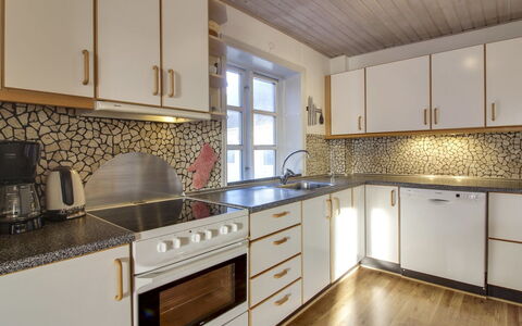 Anais - 1.6Km from the Sea: Home, Residential Area, House, Cottage, Roof, Land Lot, Siding, Garden, Estate, Lawn