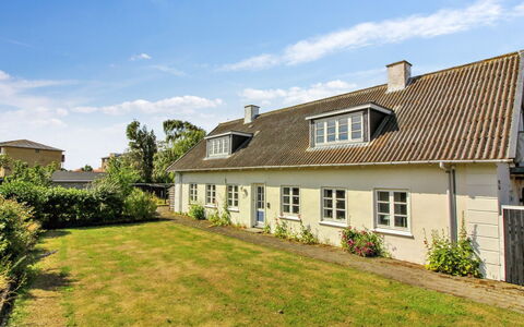 Anais - 1.6Km from the Sea: Home, Residential Area, House, Cottage, Roof, Land Lot, Siding, Garden, Estate, Lawn