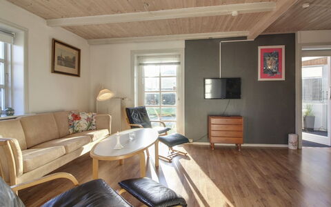 Anais - 1.6Km from the Sea: Furniture, Outdoor Furniture, Chair, Garden, Shade, Hardwood, Outdoor Table, Landscaping, Patio, Lawn