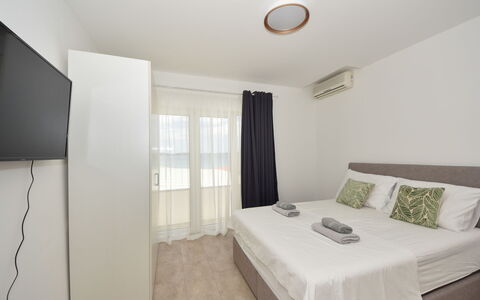 Zadar Sukošan 131: Property, Wood, Building, Shade, Comfort, Floor, Flooring, Window, Hardwood