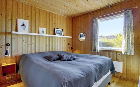 Iadrik - 85M to the Fjord: Bed, Bedroom, Interior Design, Wood, Bed Sheet, Bedding, Ceiling, Flooring, Furniture, Floor