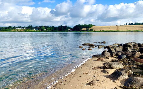 Iadrik - 85M to the Fjord: Blue, Water, Water Resources, Body Of Water, Watercourse, Shore, Bank, Rock, Coast, Waterway