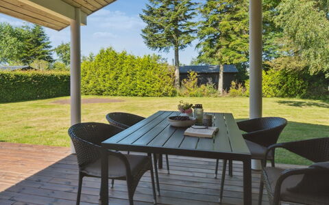 Rixa - 525M from the Sea: Grass, House, Roof, Home, Cottage, Shrub, Land Lot, Rural Area, Farmhouse, Groundcover