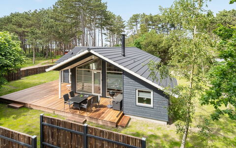 Doritte - 125M from the Sea: House, Home, Door, Roof, Cottage, Estate, Garden, Shade, Siding, Yard