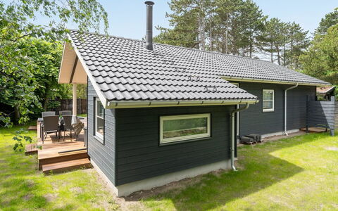 Doritte - 125M from the Sea: House, Home, Door, Roof, Cottage, Estate, Garden, Shade, Siding, Yard
