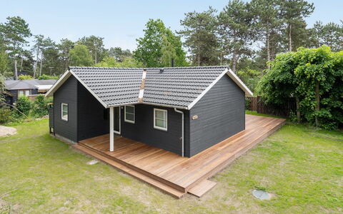 Doritte - 125M from the Sea: House, Home, Door, Roof, Cottage, Estate, Garden, Shade, Siding, Yard