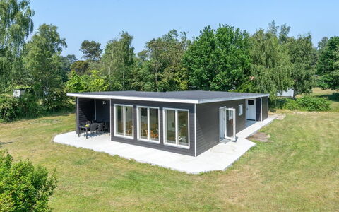Sighmund - 530M from the Sea: Grass, House, Roof, Home, Cottage, Shrub, Land Lot, Rural Area, Farmhouse, Groundcover