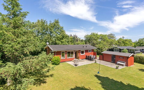 Hege - 450M from the Sea: Residential Area, Roof, Suburb, Driveway, Estate, Chimney