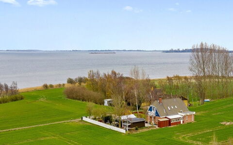Delina - 200M from the Sea: Apartment, Shade, Balcony, Chair, Fence, Outdoor Furniture, Aluminium, Artificial Turf