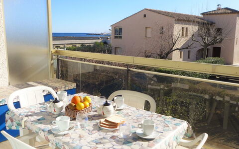 Cavalaire 180: Property, Vacation, Table, Room, House, Real Estate, Building, Tourism, Restaurant, Architecture