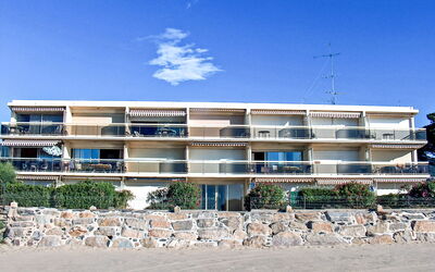 Accommodation:&nbsp;De la Plage 180.4