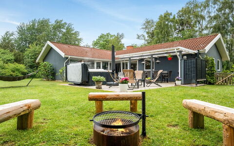 Sverker - 300M from the Sea: Roof, House, Home, Cottage, Door, Siding, Deck, Porch, Plank, Hardwood