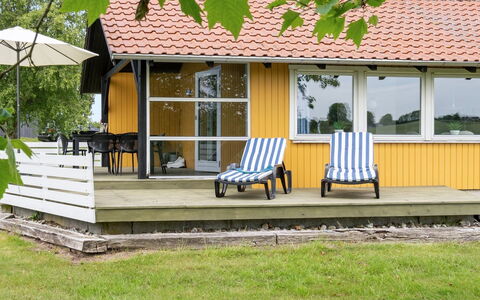 Janne - 400M from the Sea: Blue, Shrub, Cottage, Groundcover, Garden, Estate, Shade, Landscaping, Farmhouse, Eco Hotel