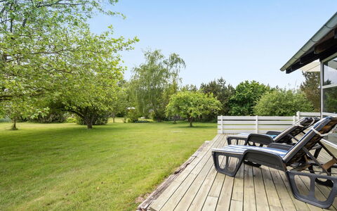 Janne - 400M from the Sea: Blue, Shrub, Cottage, Groundcover, Garden, Estate, Shade, Landscaping, Farmhouse, Eco Hotel