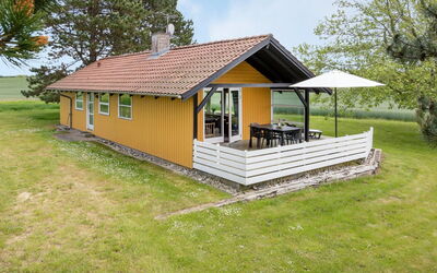 Janne - 400M from the Sea