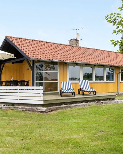 Janne - 400M from the Sea