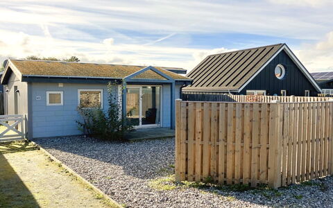 Alvina - 25M from the Sea: Blue, Shrub, Cottage, Groundcover, Garden, Estate, Shade, Landscaping, Farmhouse, Eco Hotel