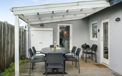Alvina - 25M from the Sea: Blue, Shrub, Cottage, Groundcover, Garden, Estate, Shade, Landscaping, Farmhouse, Eco Hotel
