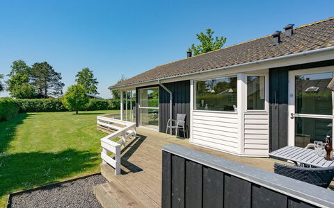 Maybritt - 100M from the Sea: Blue, Shrub, Cottage, Groundcover, Garden, Estate, Shade, Landscaping, Farmhouse, Eco Hotel