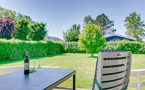 Maybritt - 100M from the Sea: Blue, Shrub, Cottage, Groundcover, Garden, Estate, Shade, Landscaping, Farmhouse, Eco Hotel
