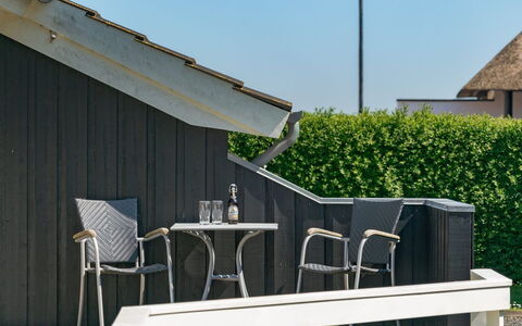 Maybritt - 100M from the Sea: Blue, Shrub, Cottage, Groundcover, Garden, Estate, Shade, Landscaping, Farmhouse, Eco Hotel