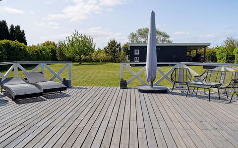 Nilsa - 400M from the Sea: Blue, Shrub, Cottage, Groundcover, Garden, Estate, Shade, Landscaping, Farmhouse, Eco Hotel