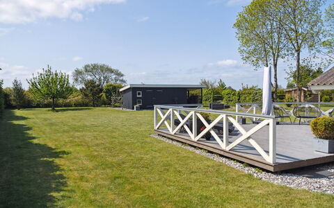Nilsa - 400M from the Sea: Blue, Shrub, Cottage, Groundcover, Garden, Estate, Shade, Landscaping, Farmhouse, Eco Hotel