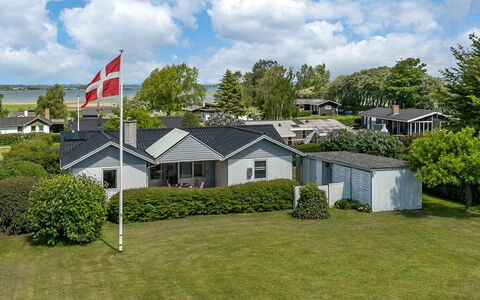 Rise - 250M from the Sea: Blue, Shrub, Cottage, Groundcover, Garden, Estate, Shade, Landscaping, Farmhouse, Eco Hotel
