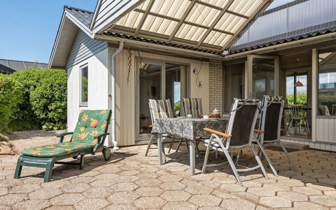 Rise - 250M from the Sea: Blue, Shrub, Cottage, Groundcover, Garden, Estate, Shade, Landscaping, Farmhouse, Eco Hotel